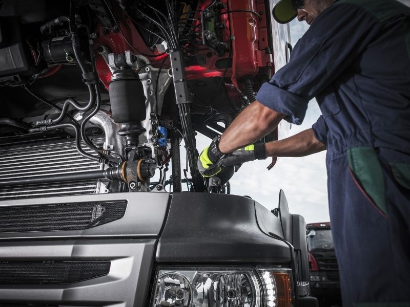 What Makes a Reliable 247 Truck Repair Service